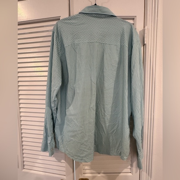 Simms Men's Blue Checkered Button Down Shirt - Picture 2 of 4